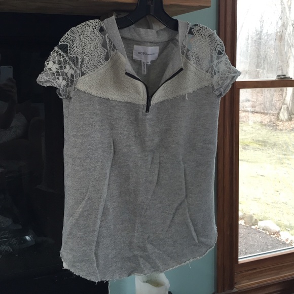 BCBGeneration lace shoulder half zip top XS