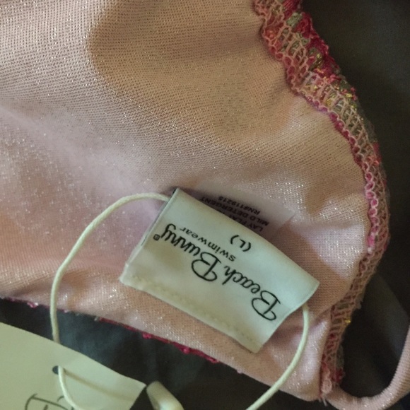 Pink beach bunny bikini - Picture 3 of 3