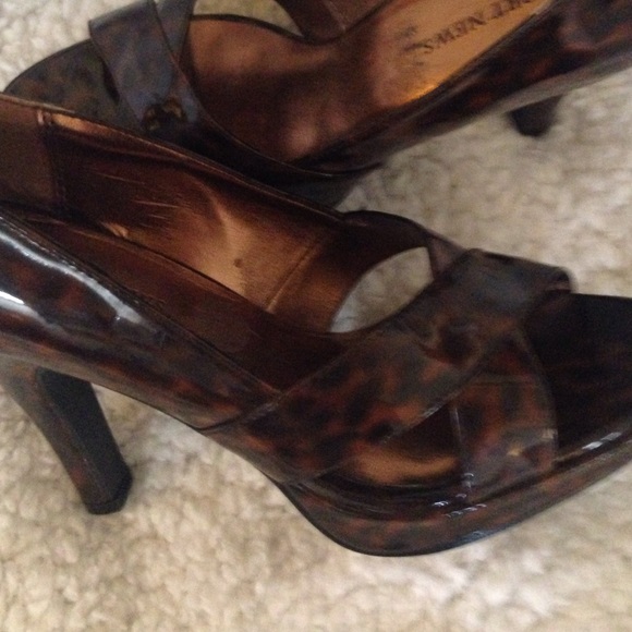 Animal Print Shoe - Picture 2 of 4