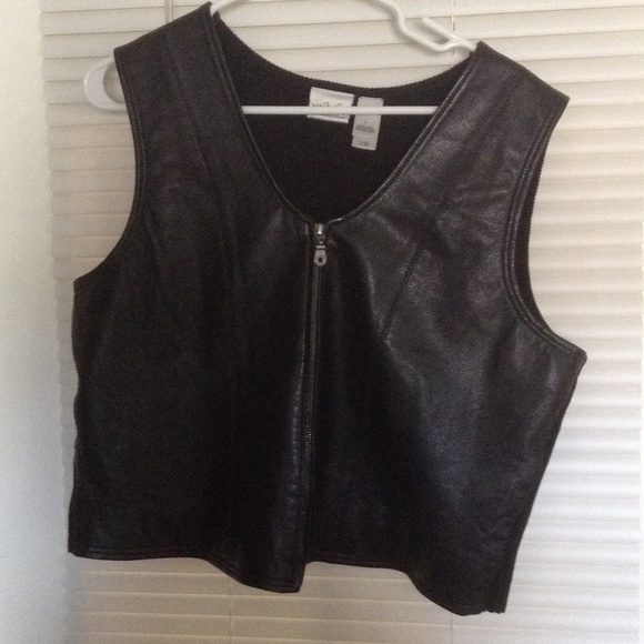 Liz Claiborne leather/sweater material black vest