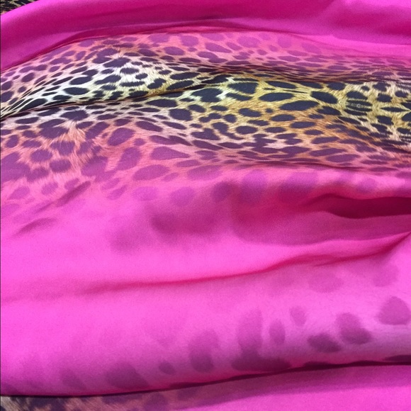 Cloth - Picture 1 of 1