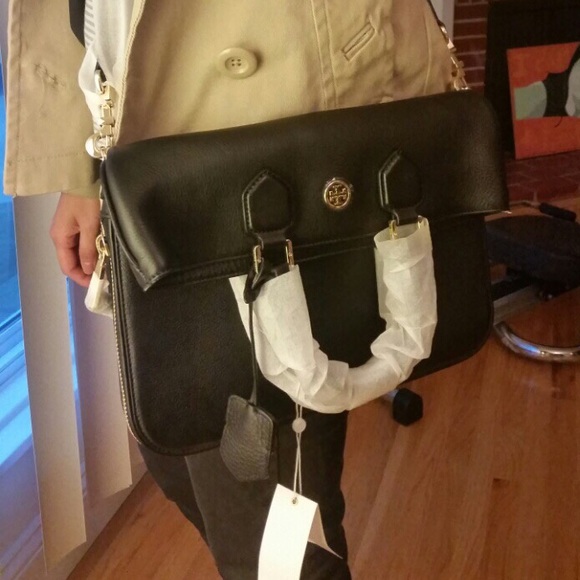 Tory Burch: Robinson Fold-Over Messenger NWT! - Picture 4 of 4