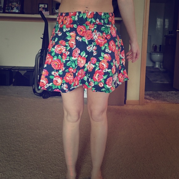 Hollister floral skirt
