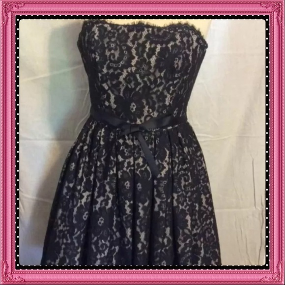 5 STAR ITEM NWT Black Lace Dress Size 6 - Picture 2 of 3
