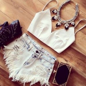 Sneak peek high waisted denim shorts S M L