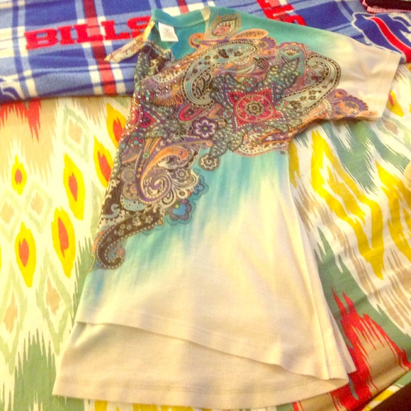 Graphic t