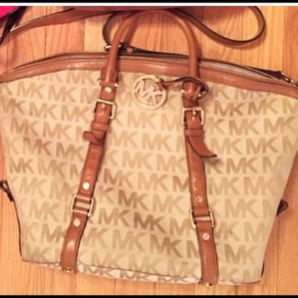 MK purse
