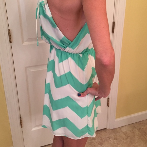 Cute summer chevron dress - Picture 2 of 3