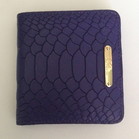GiGi New York Mini Foldover Wallet