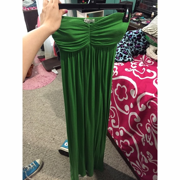 Green maxi dress!💚