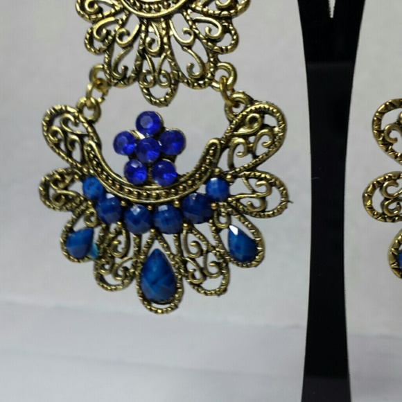 Earring - Picture 2 of 2