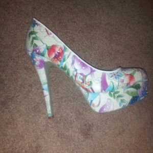 Sale- Floral/butterfly sequin Dollhouse heels