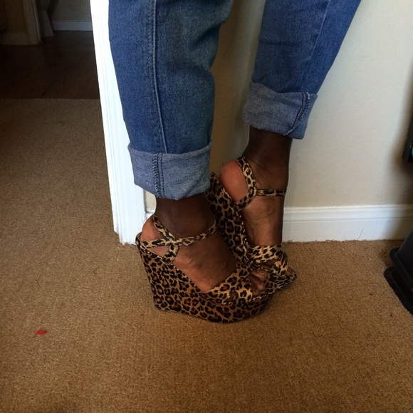 Fierce cheetah wedges - Picture 3 of 3