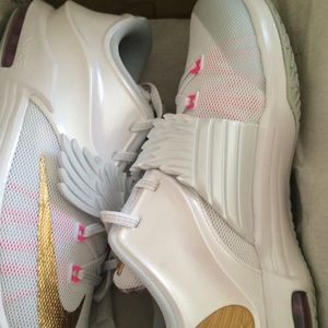 KD 7 Aunt Pearl