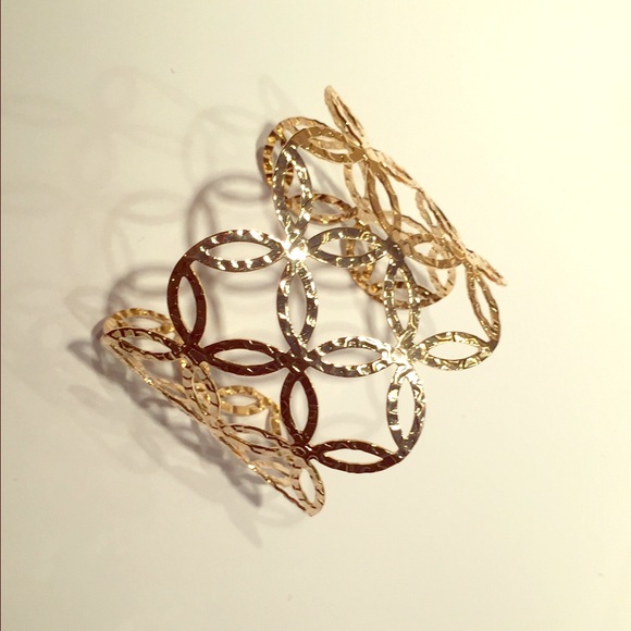 Gold ivy wrap bracelet