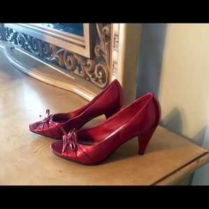 Kenneth Cole Reaction size 7 1/2 heels