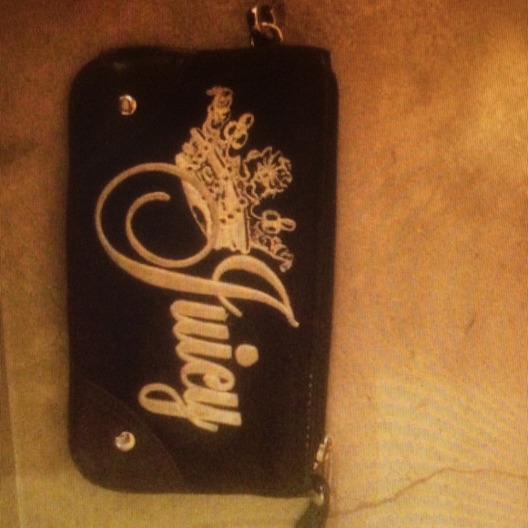 Juicy Couture wristlet