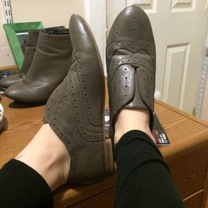 Gray faux leather oxfords