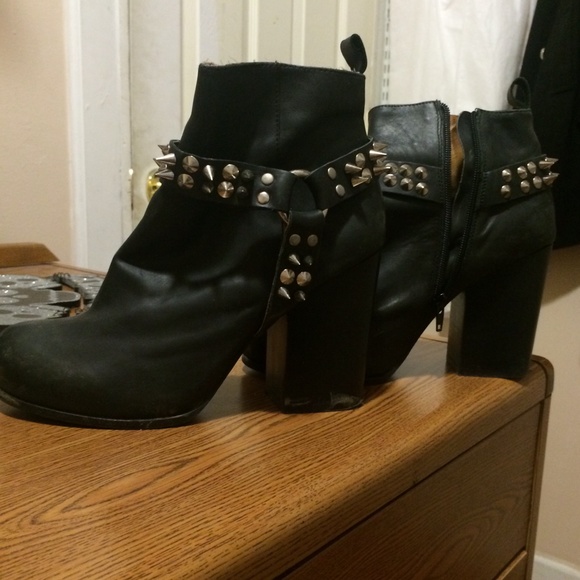 JC rumble boot