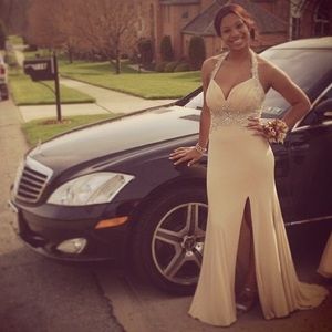 Beautiful Prom dress, no alterations