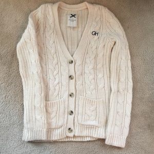 Super cozy cream GH sweater 😍