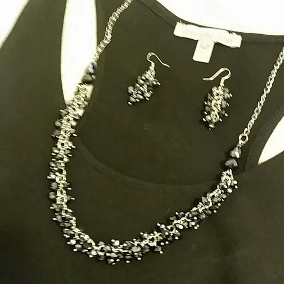 Outfit - Picture 3 of 3