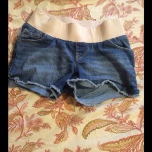 ✨Maternity short for @tararobinson10✨