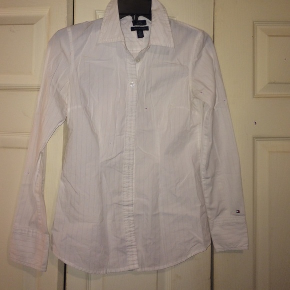 White pin-stripe button down 💖DROPPED PRICE💕