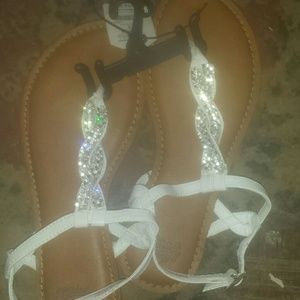 Sandals -- Faded glory size 8