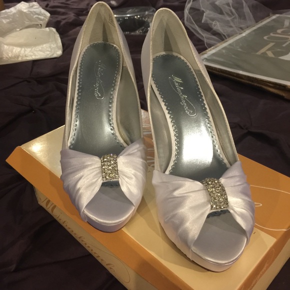 David's Bridal Shoes - Brand New never worn wedding shoes