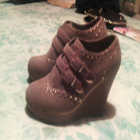 Wedges heels - Picture 1 of 4