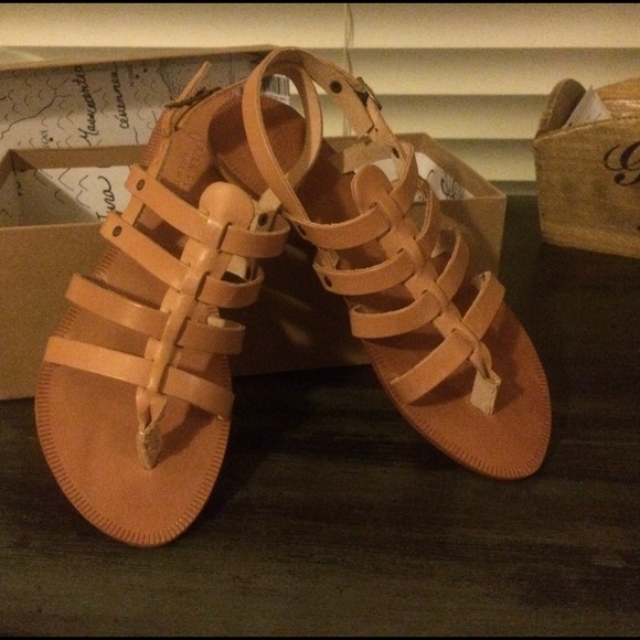 🍃🌸🍃 New Joie Gladiator Sandals