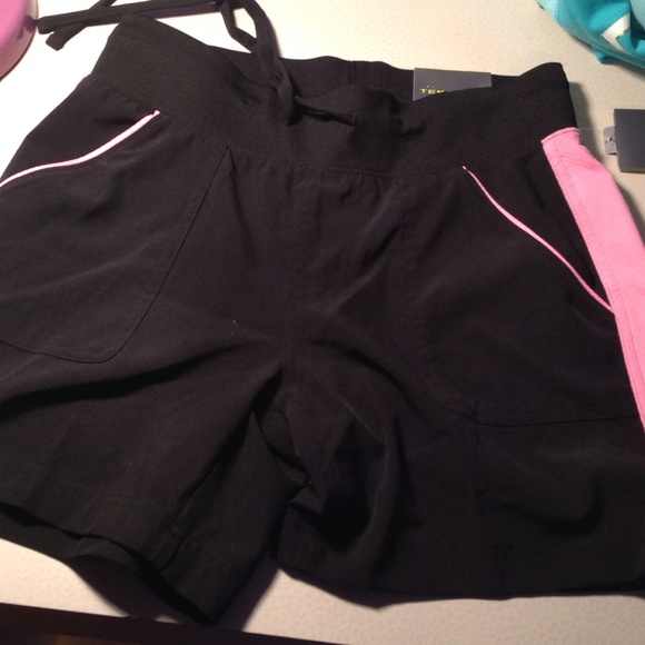 Workout shorts - Picture 1 of 4