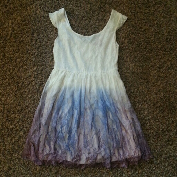 Short summer dress - Picture 1 of 3