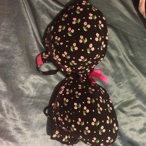 Cherry skulls bra great condition