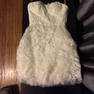 Sleeveless organza dress