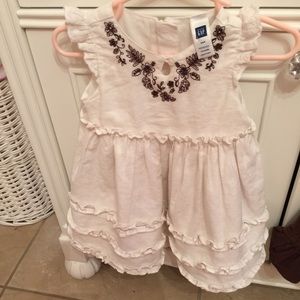 Baby gap dress 3-6 mos linen