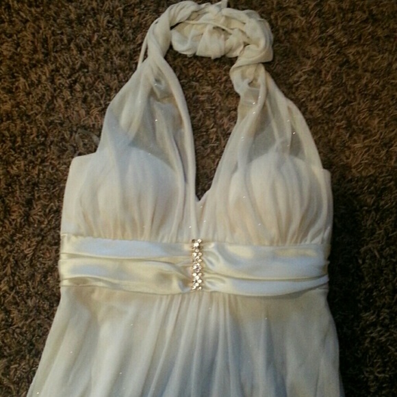 Dress - Picture 2 of 4