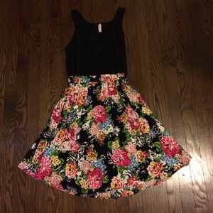Very pretty summer foral dress