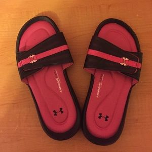 neverworn pink sandals