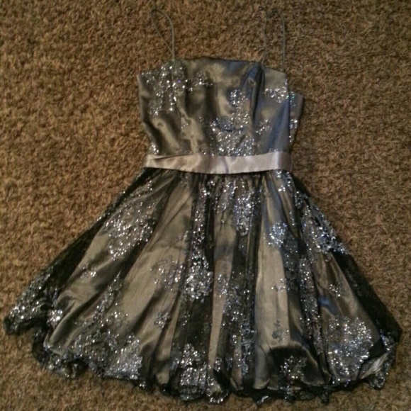 Short Dress - Picture 1 of 3