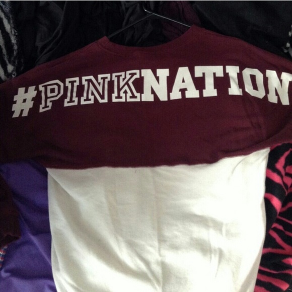 ⭐VS pink crewneck⭐