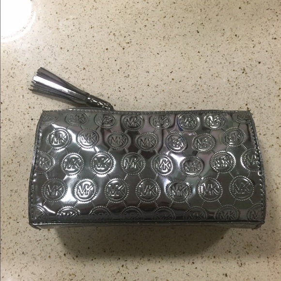 Makeup bag