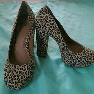Gianni Bini leopard heels Never Used