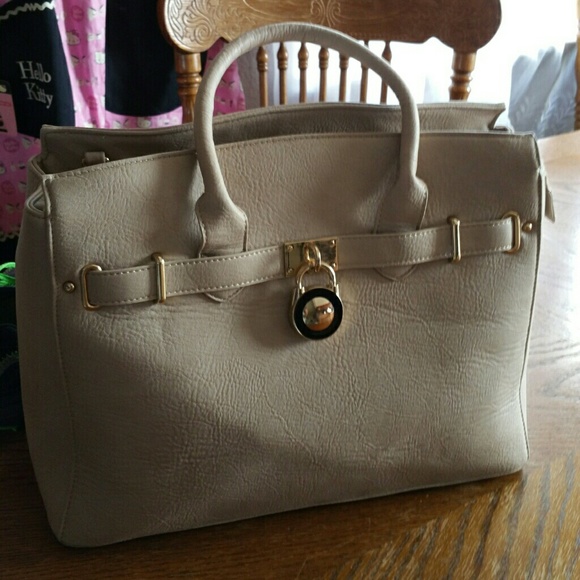 👜👜👜👜 reserved for @lindseylove Taupe Handbag