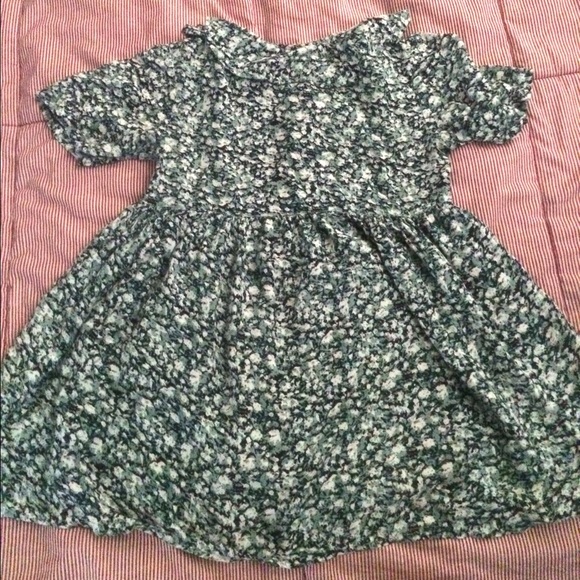 ✨VINTAGE FLORAL COLLARED DRESS✨ - Picture 2 of 3