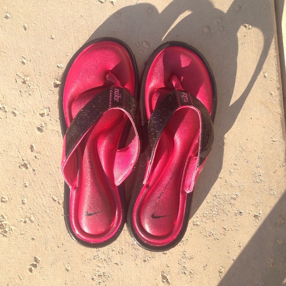 Memory foam Nike sandals