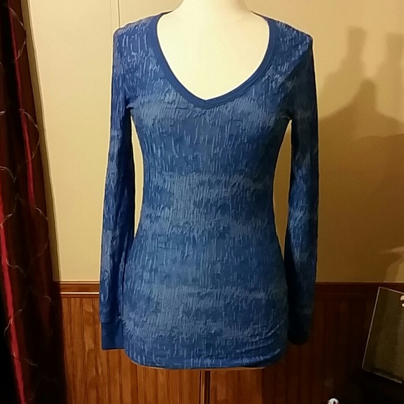 BKE BLUE LONG SLEEVE TOP