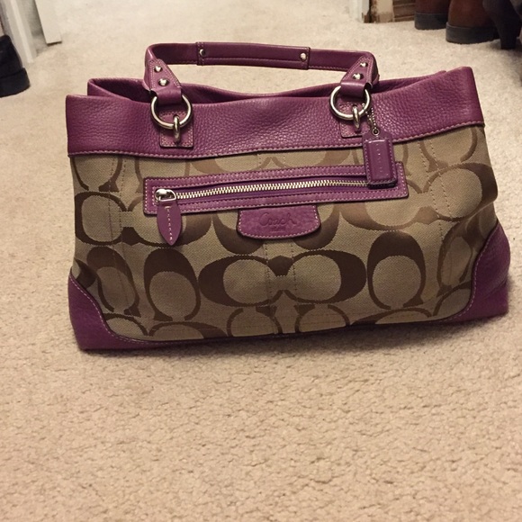 Authentic Coach purple shoulder purse