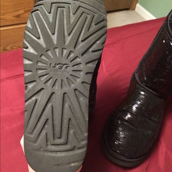 Ugg boots - Picture 3 of 3